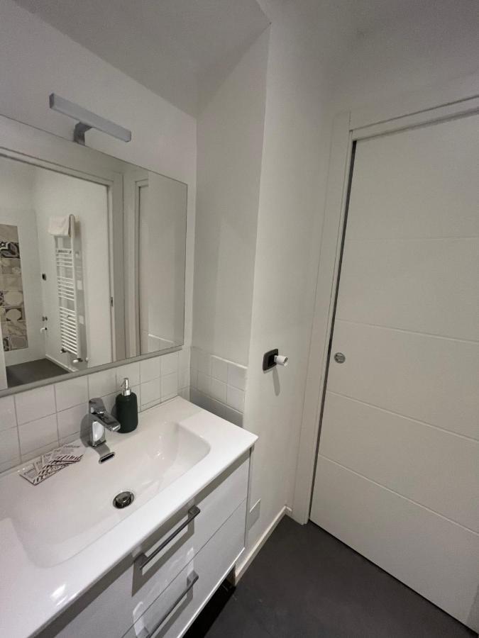 Suite The Brick - Host By Traveller'S Nest Turin Extérieur photo